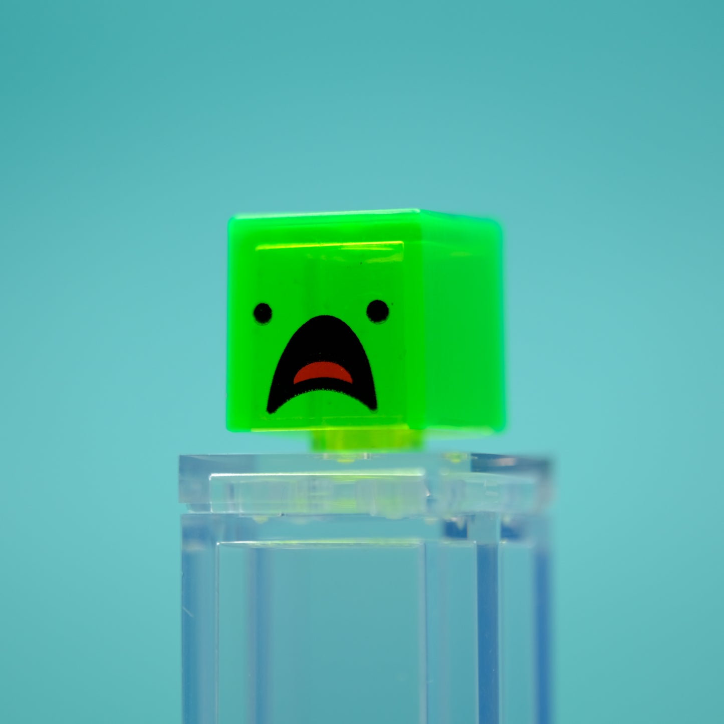 Baffled Cube Head