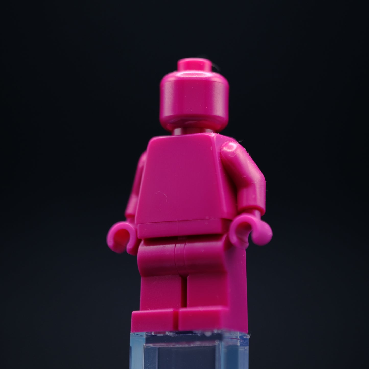 Magenta Monofig